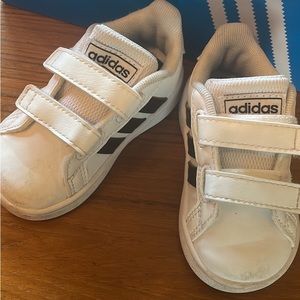 Toddler Adidas size 4